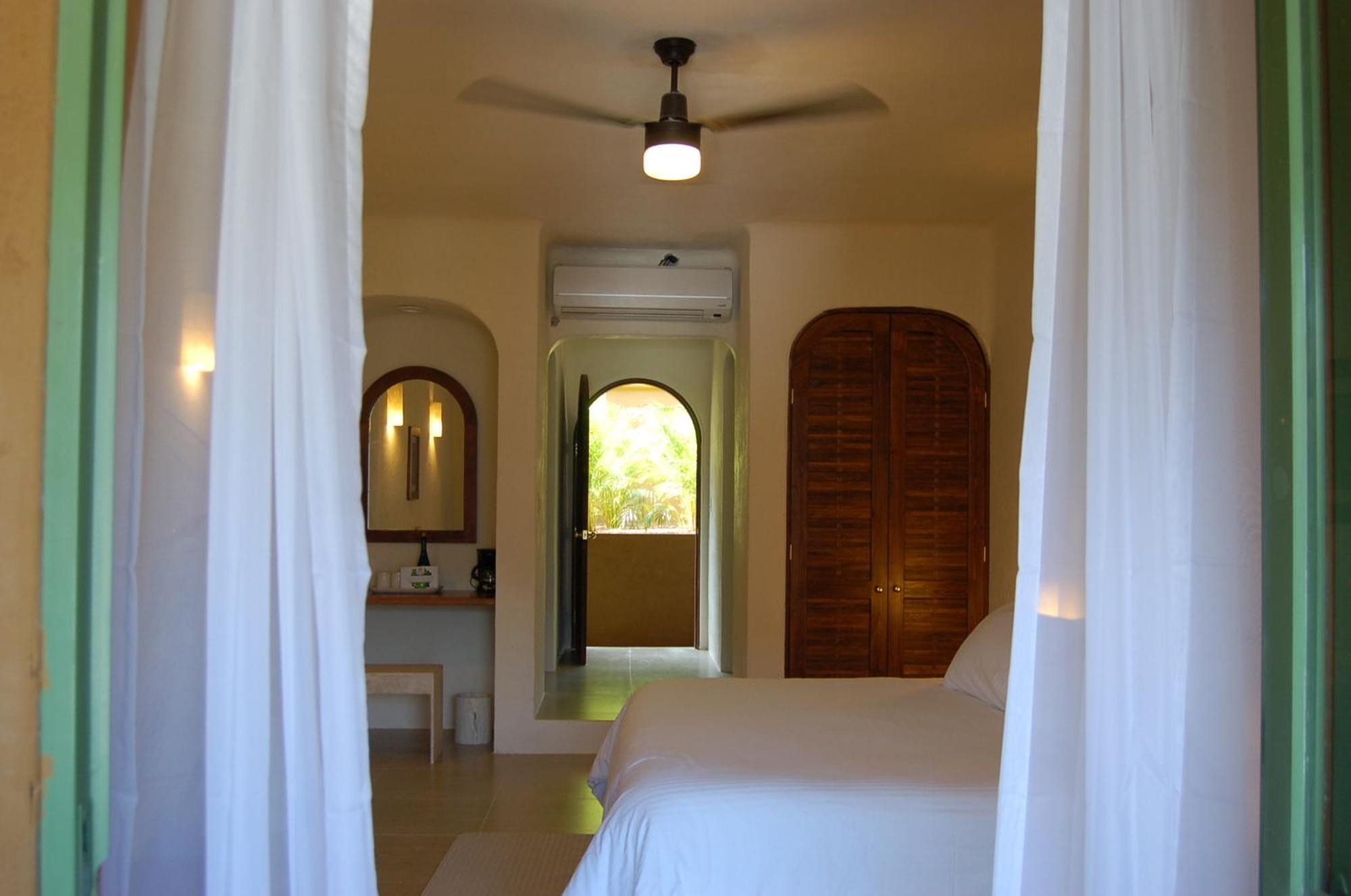 Hostal De La Luz - Spa Holistic Resort تيبوزتلان الغرفة الصورة